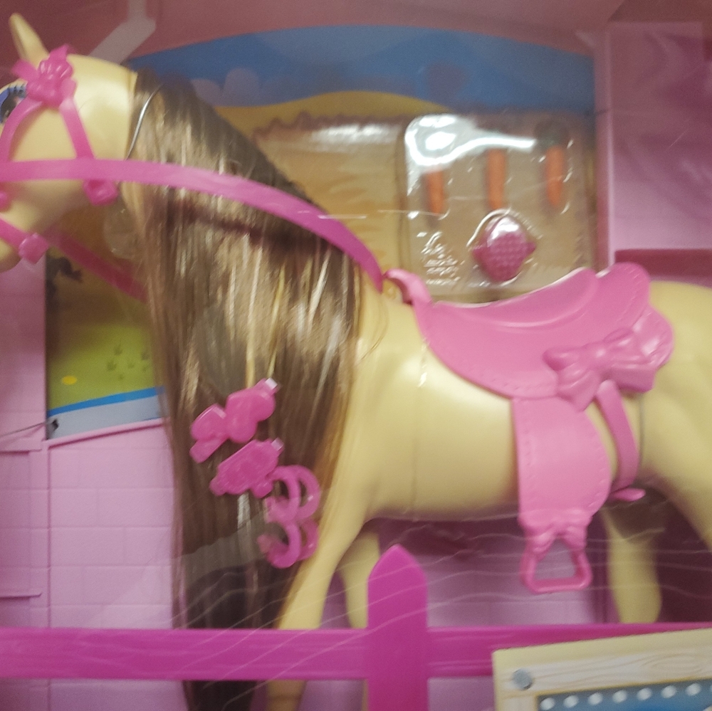 Steffi Love Horse Stable brand new in box - Picture 3 of 3
